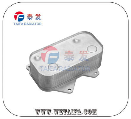 077117021Q Oil Cooler for Audi A6/S6 RS6 A8/S8 Volkswagen Phaeton