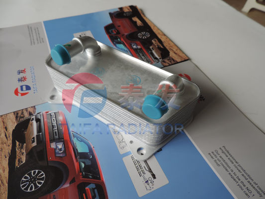 02E409061B Assemblage du système de refroidissement automobile pour refroidisseur d'huile moteur TF-1066