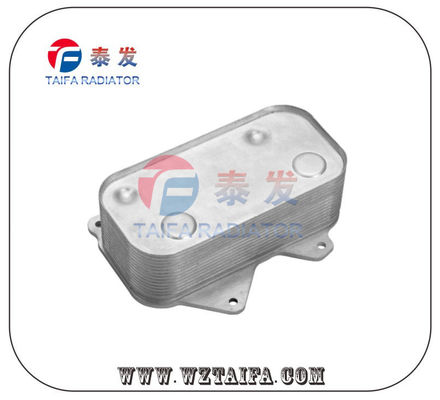 077117021Q refroidisseur à huile pour Audi A6/S6 RS6 A8/S8 Volkswagen Phaeton