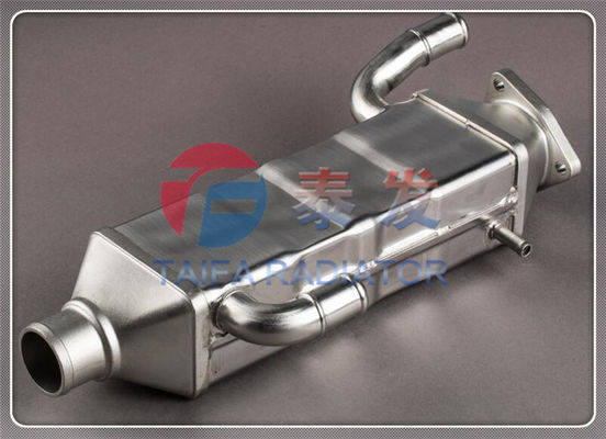 Matériau d'acier inoxydable pour refroidisseur à moteur diesel NAVISTAR numéro OEM 1876262C95