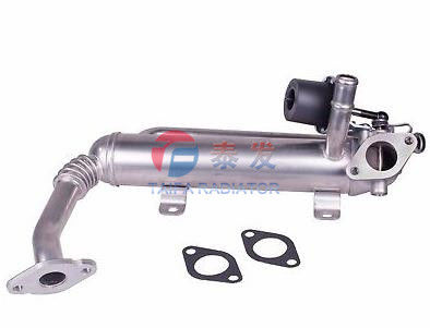 Le remplacement du refroidisseur de la Volkswagen Passat EGR 03G131512AA