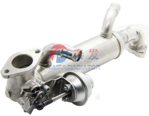 070 131 512 F Volkswagen EGR Cooler VW TOUAREG T5 TRANSPORTER MK5 2,5 TDI Les voitures électriques sont équipées d'un système de refroidissement électrique.